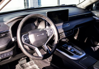 Подержанный автомобиль Haval Jolion 2024 года (14 фото)