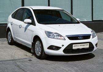Подержанный автомобиль Ford Focus Hatchback 2011 года (7 фото)