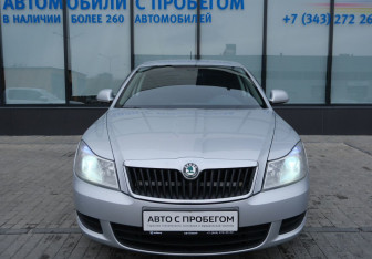 Подержанный автомобиль Skoda Octavia Liftback 2012 года (8 фото)