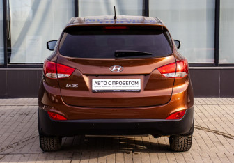 Подержанный автомобиль Hyundai ix35 2014 года (4 фото)