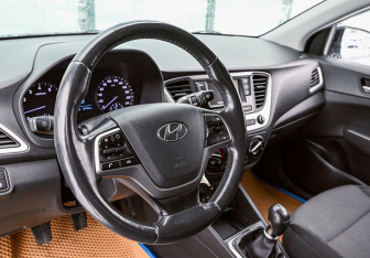 Подержанный автомобиль Hyundai Solaris Sedan 2018 года (10 фото)