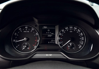 Подержанный автомобиль Skoda Octavia Liftback 2017 года (11 фото)