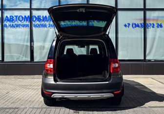 Подержанный автомобиль Skoda Yeti 2010 года (20 фото)
