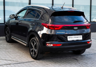 Подержанный автомобиль Kia Sportage 2016 года (3 фото)