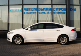 Подержанный автомобиль Ford Mondeo Sedan 2015 года (2 фото)