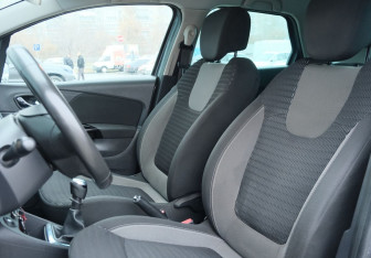 Подержанный автомобиль Renault Kaptur 2017 года (16 фото)