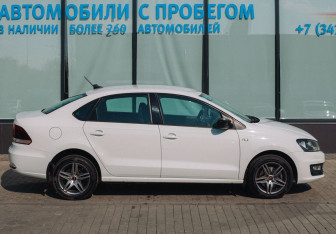 Подержанный автомобиль Volkswagen Polo Sedan 2019 года (6 фото)