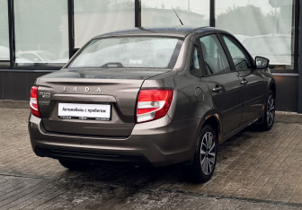 Подержанный автомобиль LADA (ВАЗ) Granta Liftback 2019 года (5 фото)