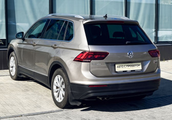 Подержанный автомобиль Volkswagen Tiguan 2017 года (3 фото)