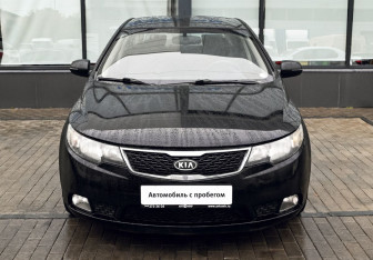 Подержанный автомобиль Kia Cerato Sedan 2011 года (8 фото)