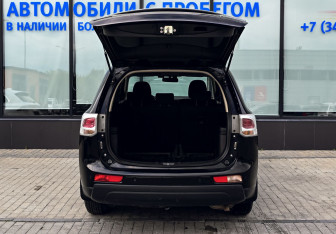 Подержанный автомобиль Mitsubishi Outlander 2013 года (20 фото)