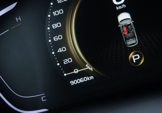 Подержанный автомобиль Geely Coolray 2021 года (16 фото)