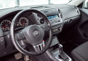 Подержанный автомобиль Volkswagen Tiguan 2011 года (9 фото)