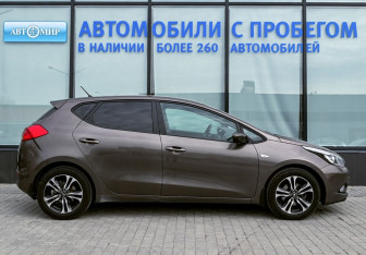 Подержанный автомобиль Kia Ceed Hatchback 2015 года (6 фото)