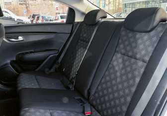 Подержанный автомобиль Kia Rio Sedan 2017 года (19 фото)