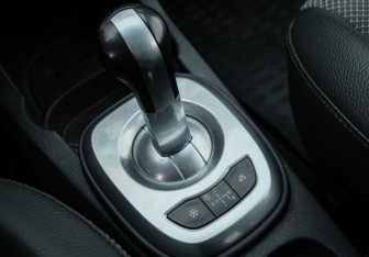 Подержанный автомобиль Opel Corsa 2008 года (12 фото)