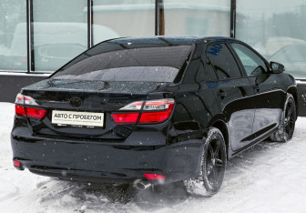 Подержанный автомобиль Toyota Camry Sedan 2012 года (5 фото)