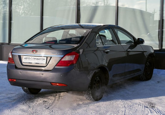 Подержанный автомобиль Geely Emgrand EC7 Sedan 2014 года (5 фото)