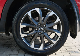 Подержанный автомобиль Mazda CX-5 2016 года (20 фото)