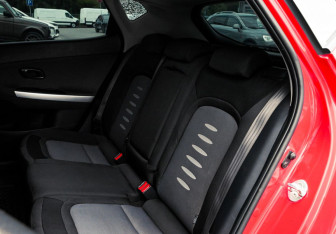 Подержанный автомобиль Kia Ceed Hatchback 2014 года (17 фото)
