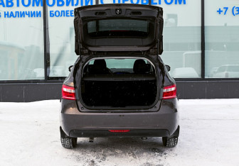 Подержанный автомобиль LADA (ВАЗ) Vesta Wagon 2019 года (18 фото)