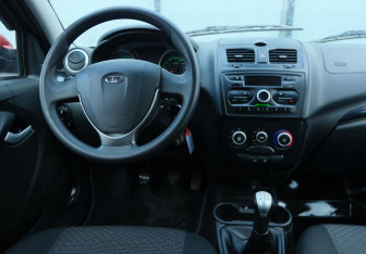 Подержанный автомобиль LADA (ВАЗ) Kalina Wagon 2017 года (10 фото)