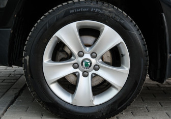 Подержанный автомобиль Skoda Yeti 2010 года (20 фото)