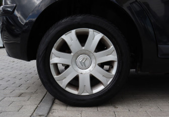 Подержанный автомобиль Citroen C4 Hatchback 2010 года (19 фото)