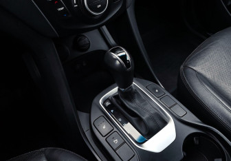 Подержанный автомобиль Hyundai Santa Fe 2015 года (3 фото)