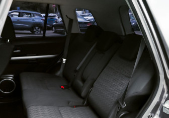 Подержанный автомобиль Suzuki Grand Vitara 2013 года (19 фото)