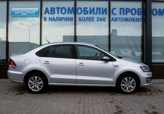 Подержанный автомобиль Volkswagen Polo Sedan 2016 года (6 фото)