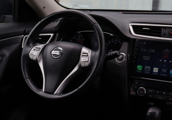 Подержанный автомобиль Nissan X-Trail 2015 года (21 фото)
