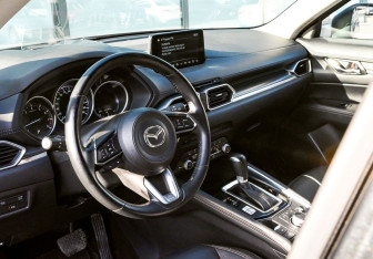 Подержанный автомобиль Mazda CX-5 2021 года (15 фото)