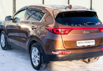 Подержанный автомобиль Kia Sportage 2017 года (3 фото)