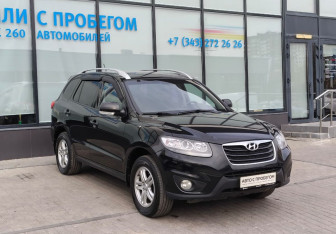 Подержанный автомобиль Hyundai Santa Fe 2010 года (7 фото)