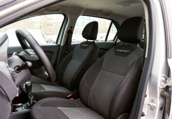 Подержанный автомобиль Renault Logan Sedan 2019 года (14 фото)