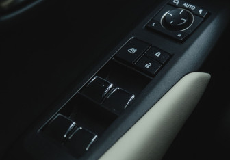 Подержанный автомобиль Lexus NX 2019 года (11 фото)