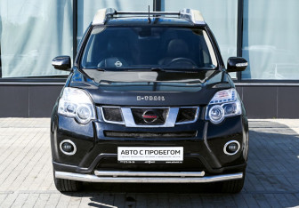 Подержанный автомобиль Nissan X-Trail 2011 года (8 фото)