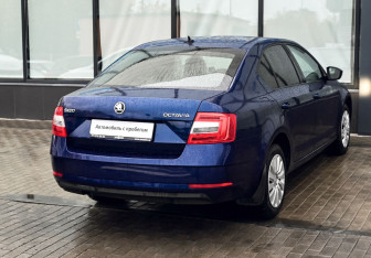 Подержанный автомобиль Skoda Octavia Liftback 2017 года (5 фото)