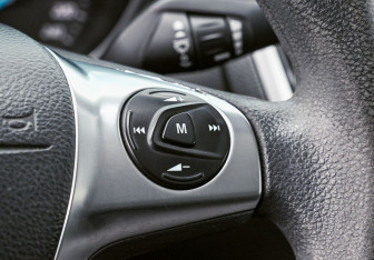 Подержанный автомобиль Ford Focus Hatchback 2011 года (14 фото)