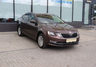 Подержанный автомобиль Skoda Octavia Liftback 2018 года (7 фото)