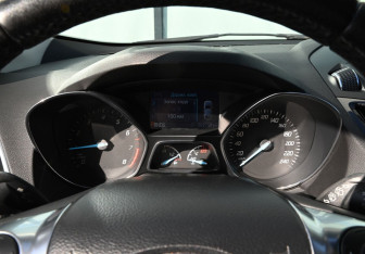 Подержанный автомобиль Ford Kuga 2013 года (9 фото)