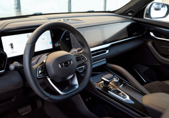 Новый Geely Monjaro 2025 (10 фото)