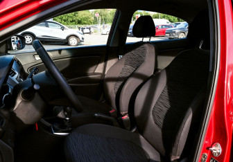 Подержанный автомобиль Hyundai Solaris Sedan 2015 года (13 фото)