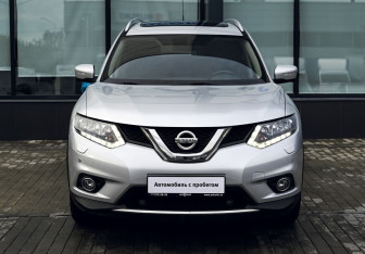 Подержанный автомобиль Nissan X-Trail 2016 года (8 фото)
