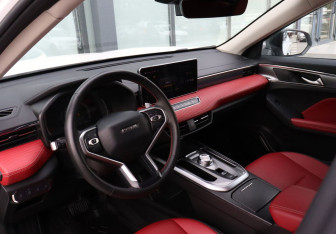 Подержанный автомобиль Haval Jolion 2024 года (16 фото)