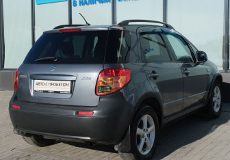 Подержанный автомобиль Suzuki SX4 Hatchback 2007 года (5 фото)