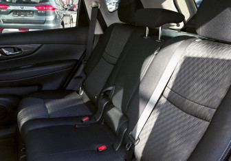 Подержанный автомобиль Nissan X-Trail 2019 года (18 фото)