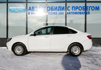 Подержанный автомобиль LADA (ВАЗ) Vesta Sedan 2016 года (2 фото)