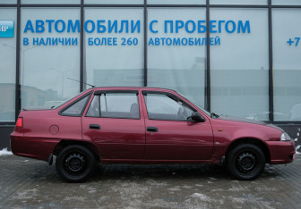 Подержанный автомобиль Daewoo Nexia Sedan 2011 года (6 фото)